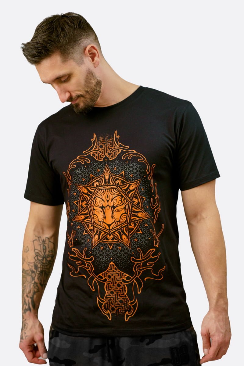 mantis-eyes-t-shirt-black-art-print-altrernative-fashion-psywear-festival-outfit-avanyah-clothing