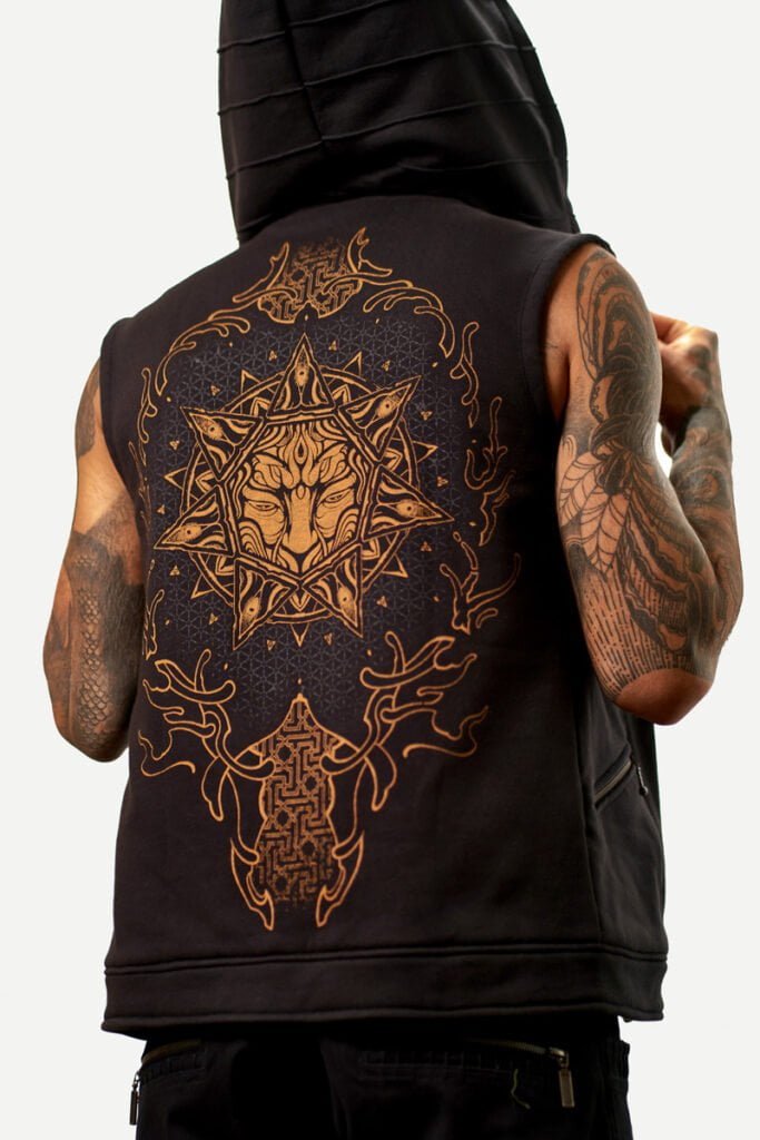 mantis-eyes-alternative-hooded-vest-for-men-with-handmade-screen-art-print-alternative-streetwear-festival-fashion-avanyah-clothing-online-shop